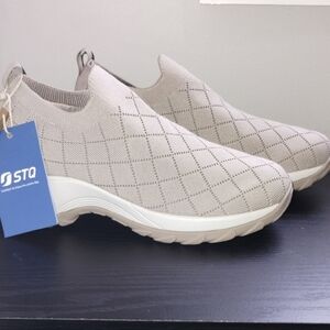 STQ Women's Beige Slip-On Sneakers